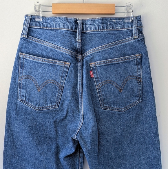 Levi's Ribcage Straight Ankle Jeans - Picture 9 of 16